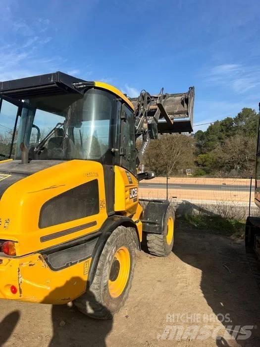 JCB 407 輪胎式裝載機