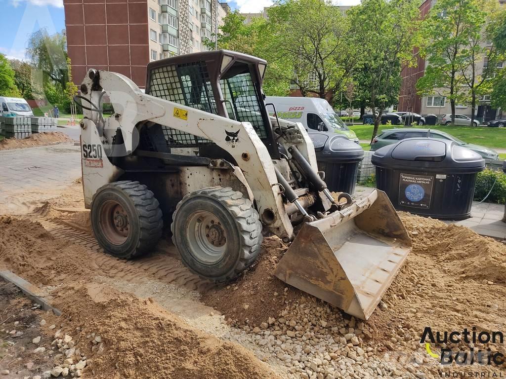 Bobcat S 250 滑移轉向裝載機