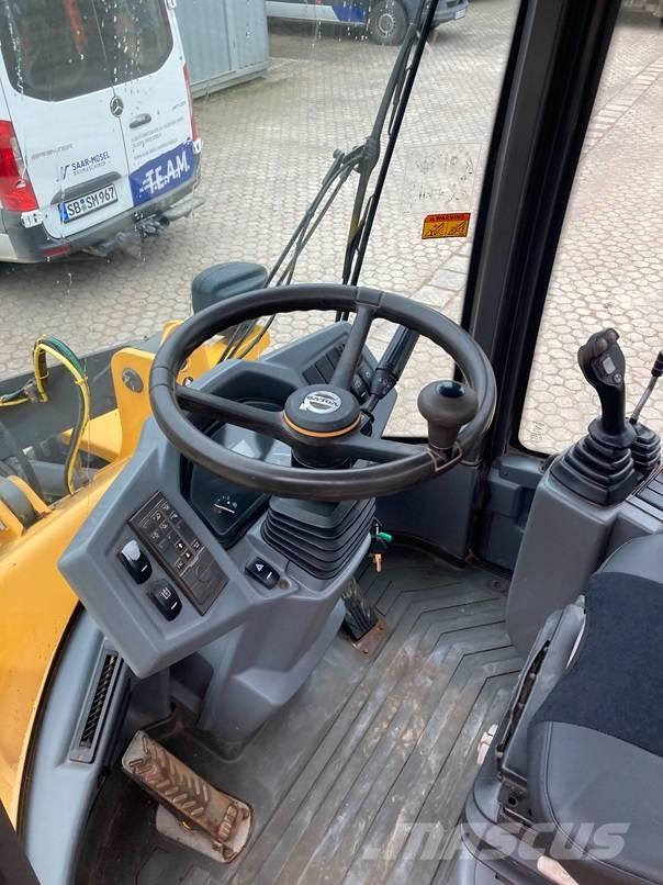 Volvo L 35 G 輪胎式裝載機