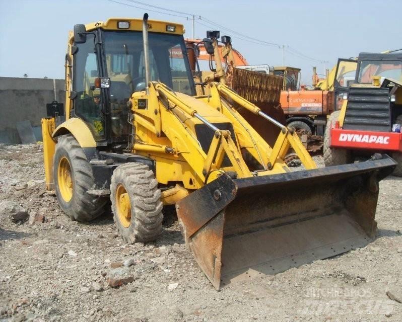 JCB 3cx 反鏟裝載機