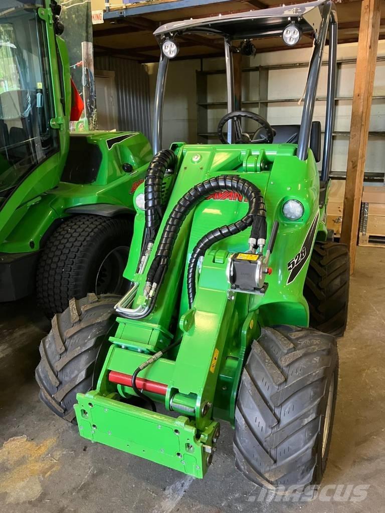 Avant Avant 528 滑移轉向裝載機