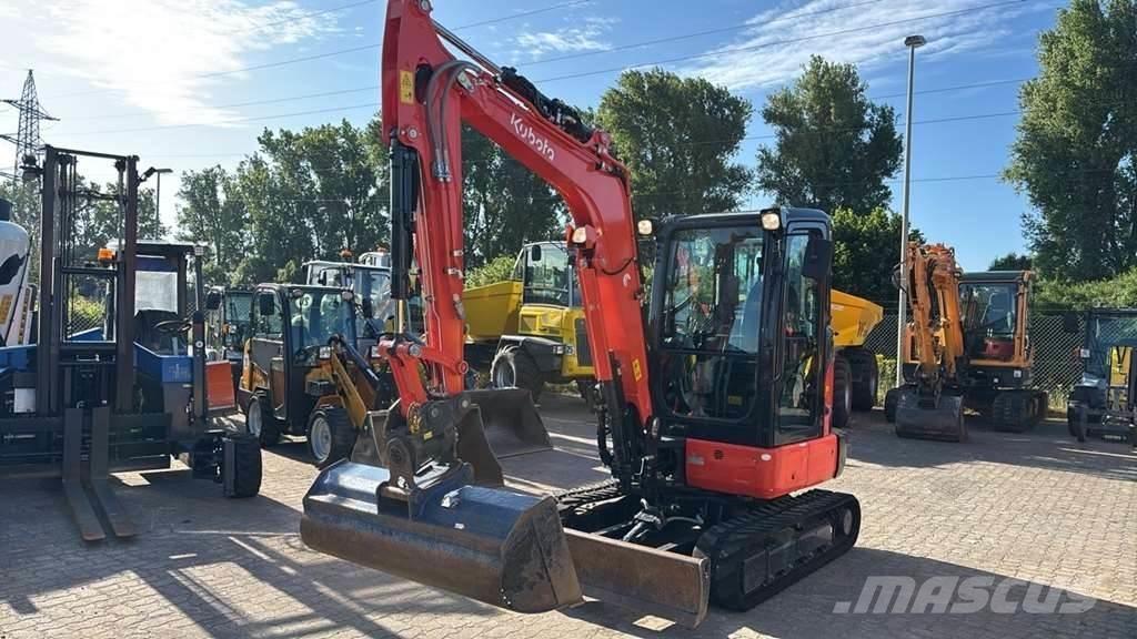 Kubota KX037-4 小型挖土機/掘鑿機<7t(小型挖掘機)