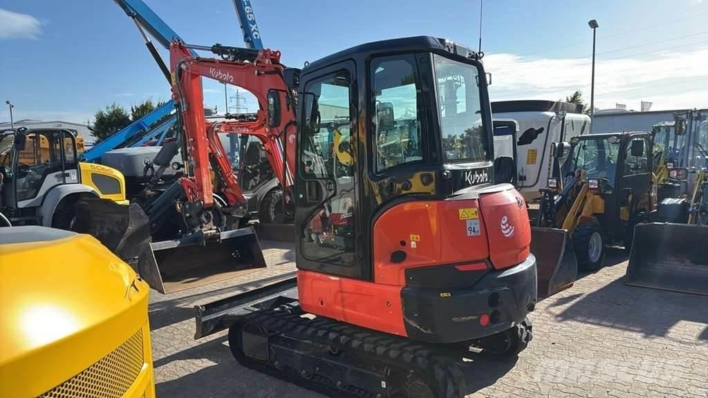 Kubota KX037-4 小型挖土機/掘鑿機<7t(小型挖掘機)