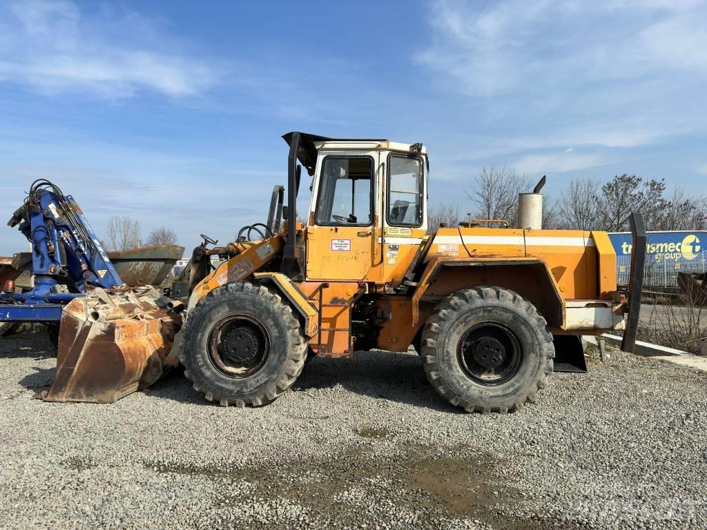 Liebherr L 521 輪胎式裝載機