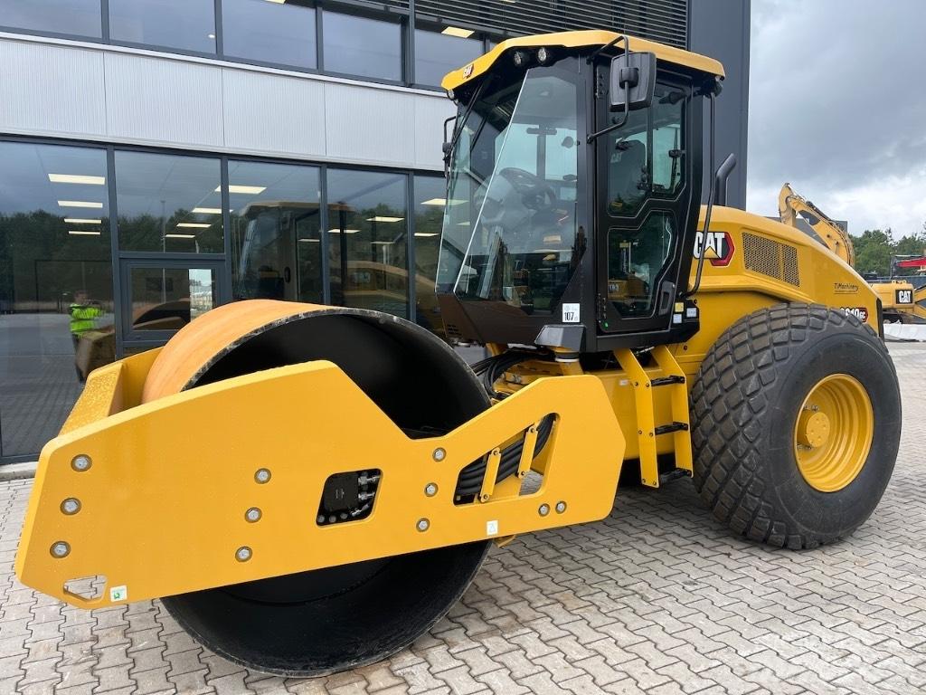 CAT CS10GC 土壤壓實機
