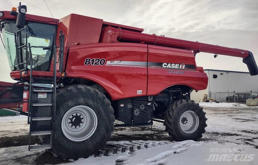 CASE 8120 聯合收穫機
