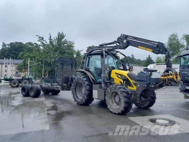 Valtra N 153 forst 林業用曳引機