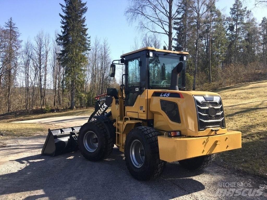 Powertrack L45 輪胎式裝載機