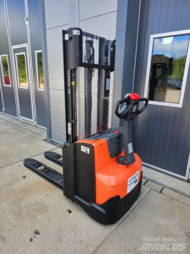 BT SWE 120 L 行走控制式堆積機