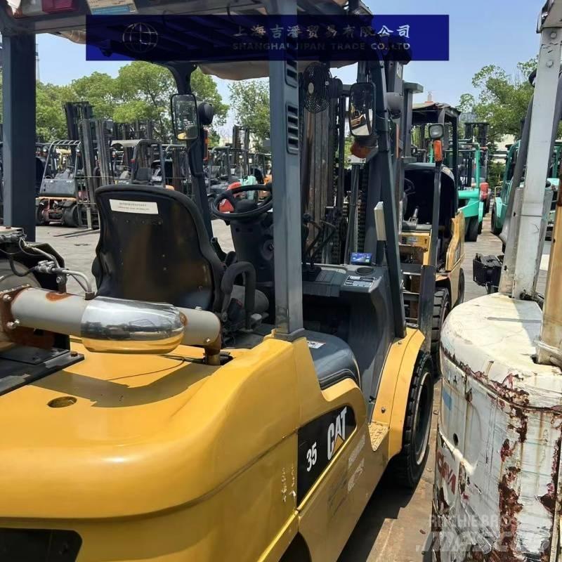 CAT 35 柴油卡車