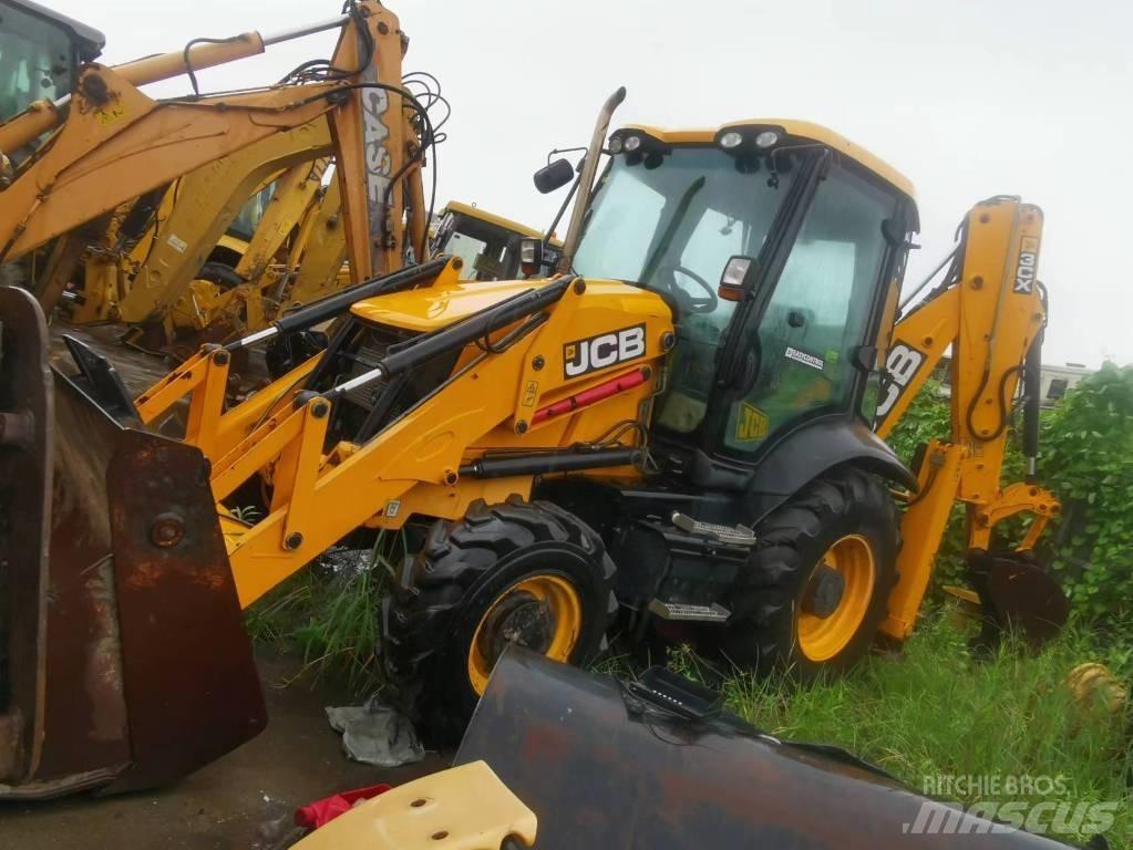 JCB 3cx 反鏟裝載機