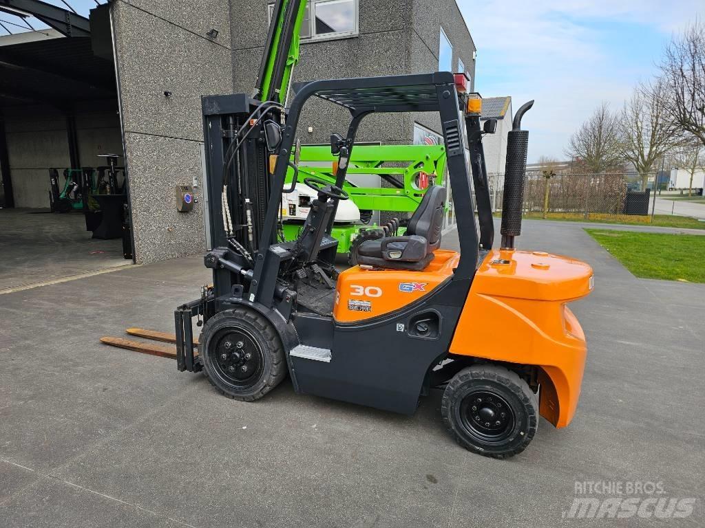 Doosan D 30 G 柴油卡車