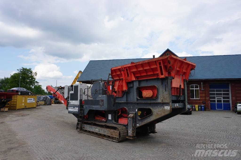 Sandvik QJ 341 移動式壓碎機