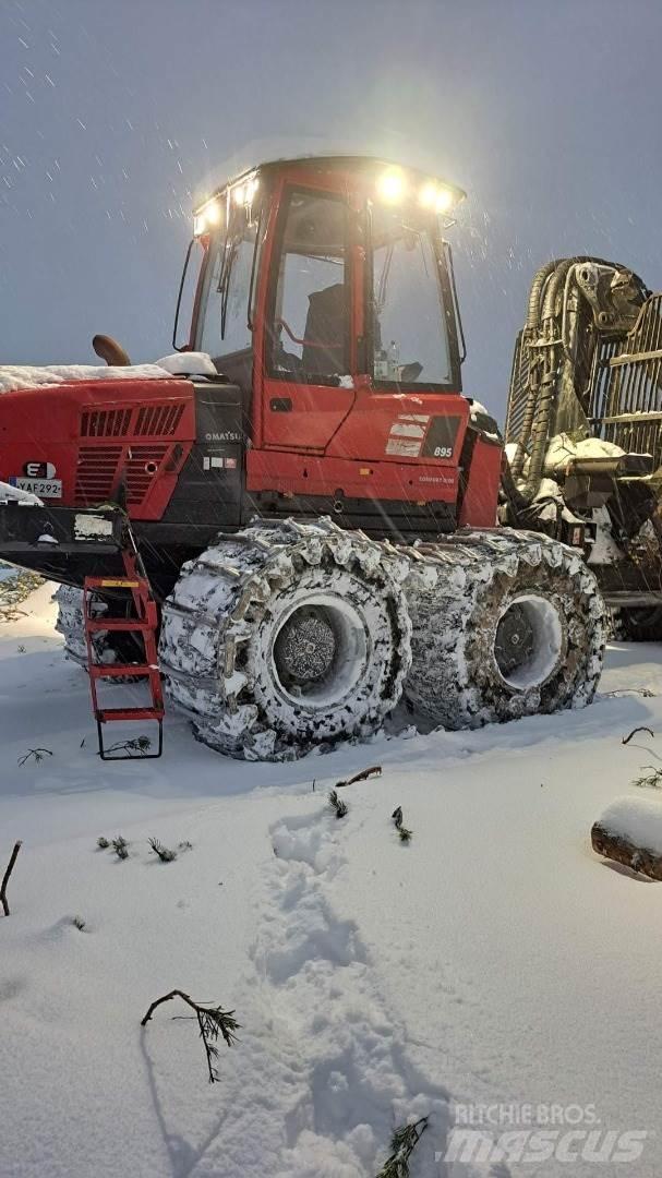 Komatsu 895 集運機