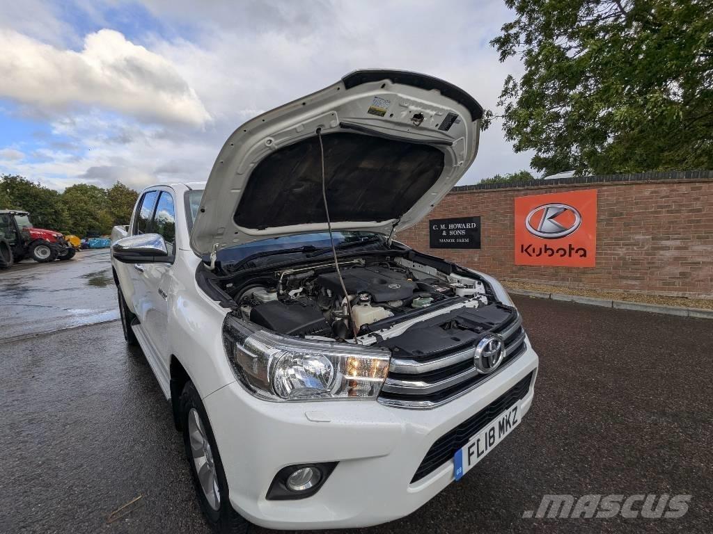 Toyota Hilux 皮卡.傳統半斗卡車/側卸板