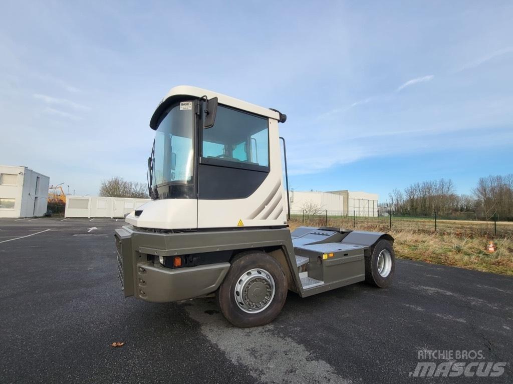 Terberg RT223 終端式曳引機