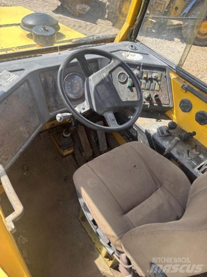 Volvo A20 側卸礦車