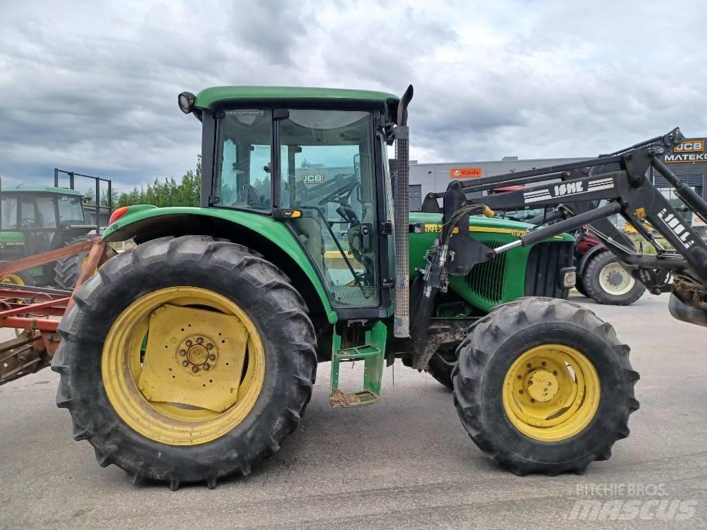 John Deere 6220 曳引機
