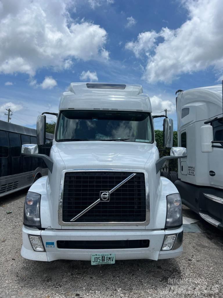 Volvo VNL 780 曳引機組件