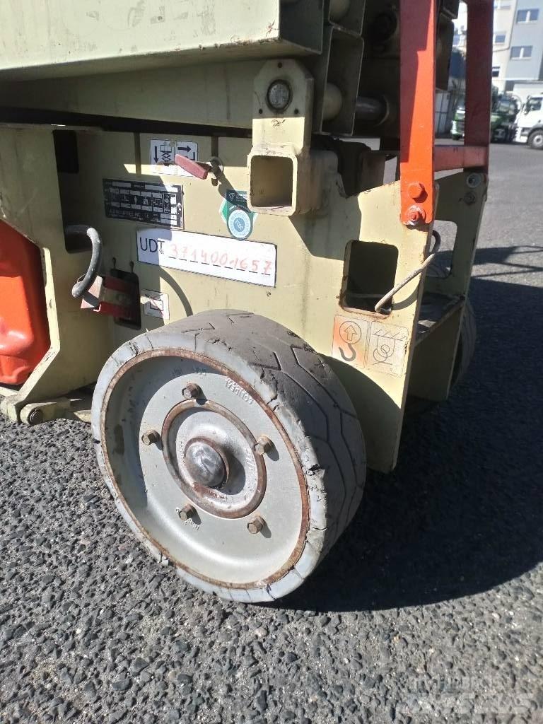 JLG 2030 ES 剪式升降機