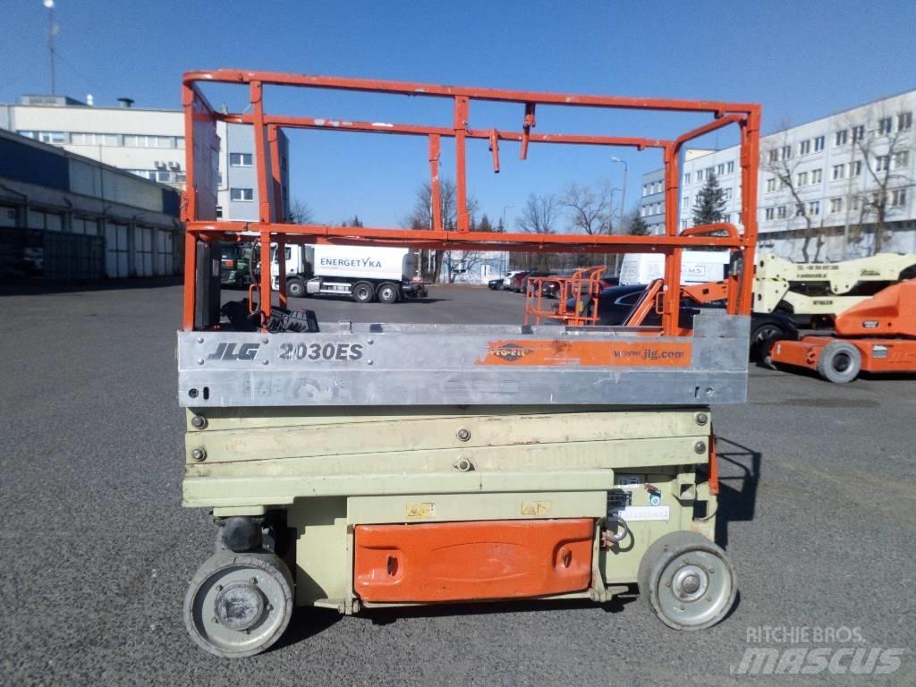 JLG 2030 ES 剪式升降機