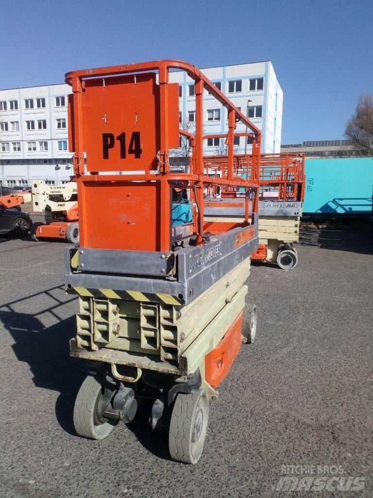 JLG 2030 ES 剪式升降機