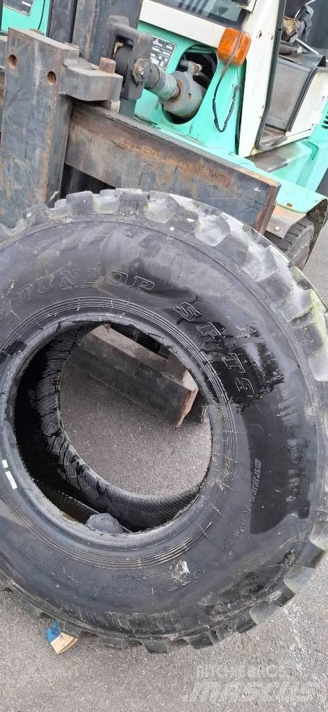 Dunlop 335/80R18 輪胎、車輪和輪圈