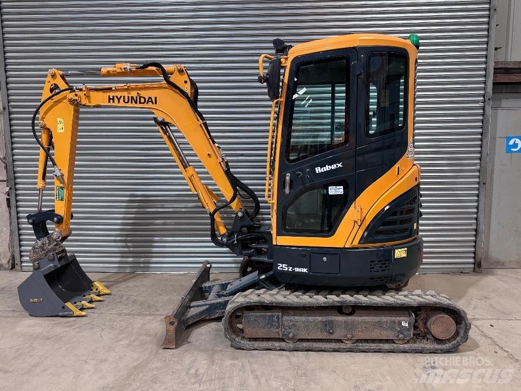 Hyundai R25Z-9 AK 小型挖土機/掘鑿機<7t(小型挖掘機)