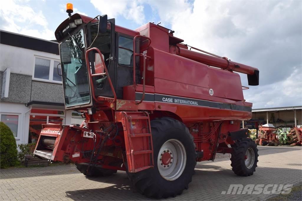Case IH 1680 Axial 聯合收穫機