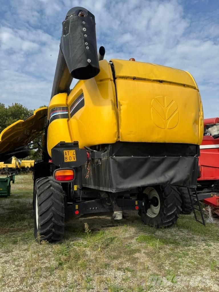 New Holland CX 760 聯合收穫機