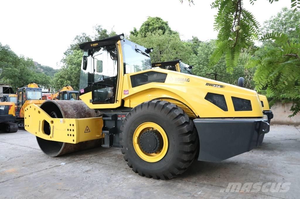 Bomag BW 226 BVC-5 雙輪滾壓機