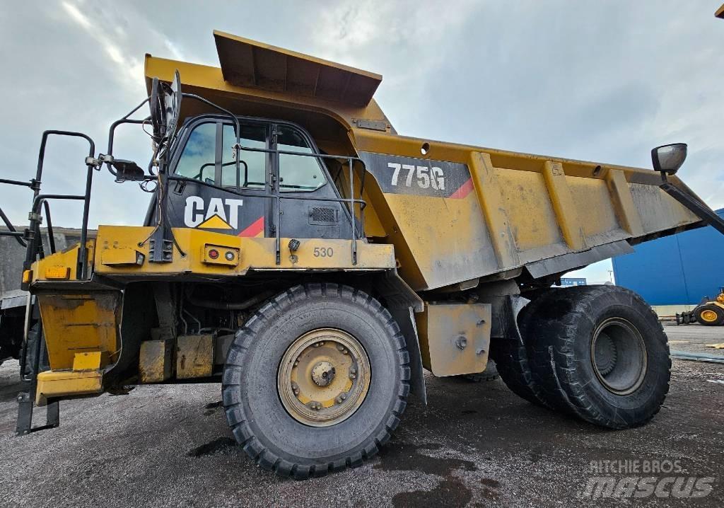 CAT 775 G 鉸接式起吊車