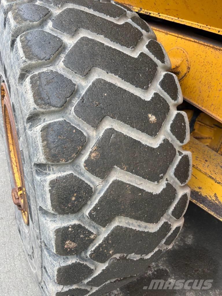 Volvo A 25 G 鉸接式起吊車