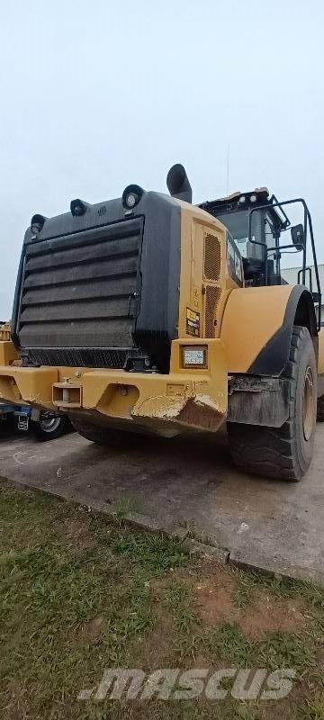 CAT 966 M 輪胎式裝載機