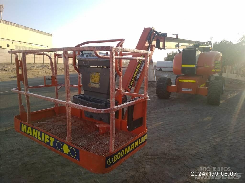 JLG 800AJ 曲臂高空作業車