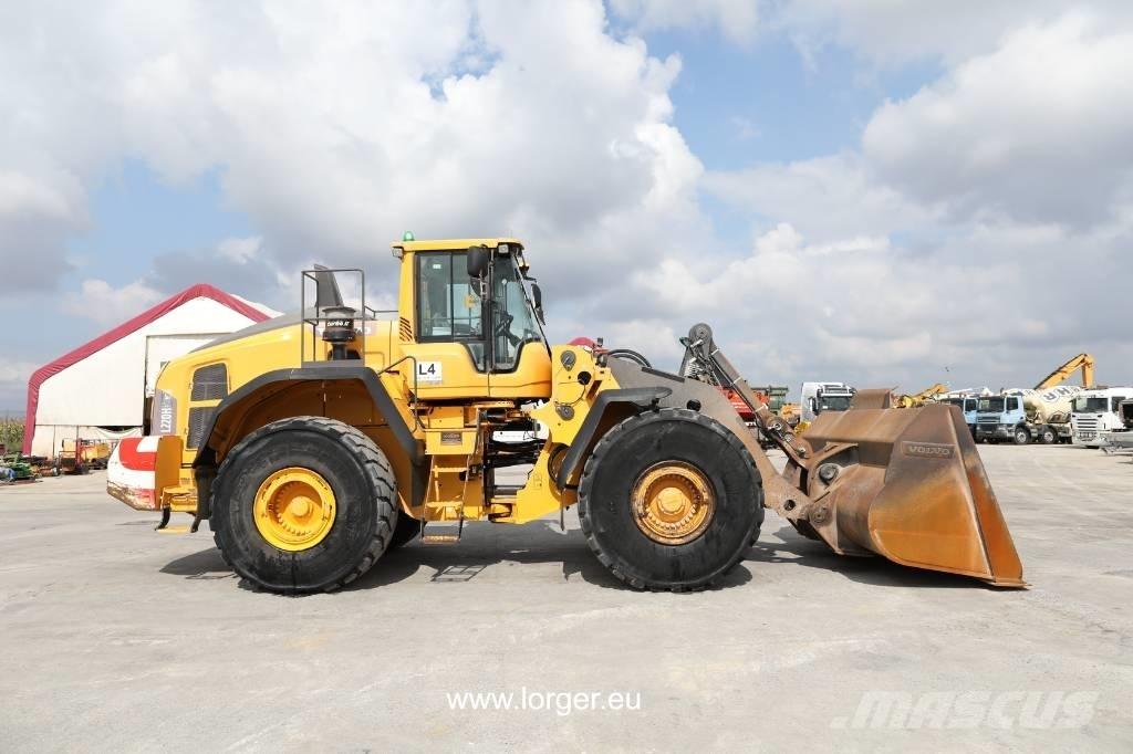 Volvo L 220 H 輪胎式裝載機