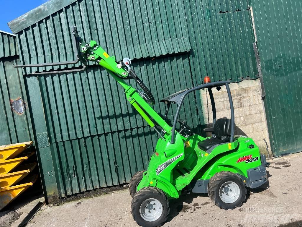 Avant 523 小型裝載機