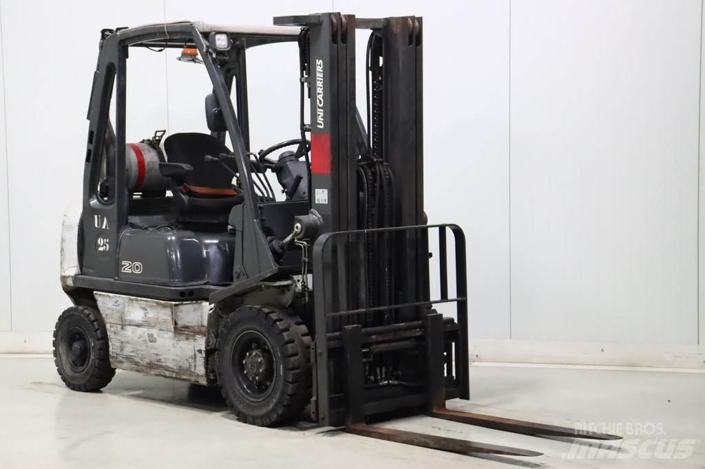 Nissan U1D2A20LQ 液化石油氣LPG卡車