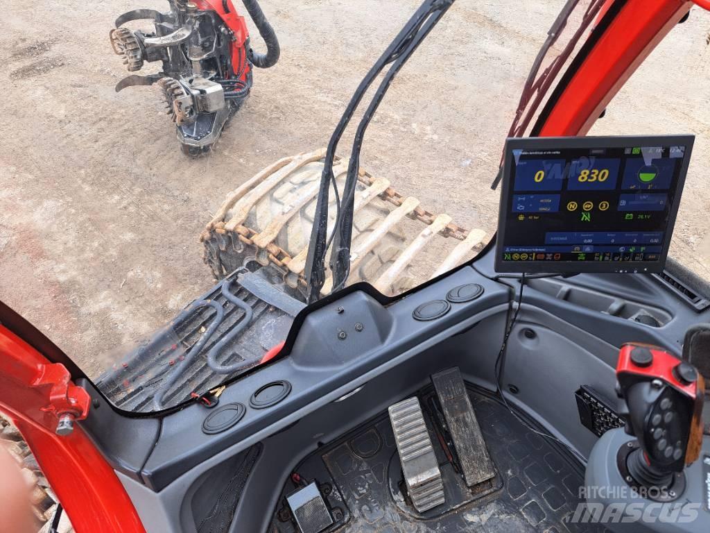 Komatsu 901 收穫機