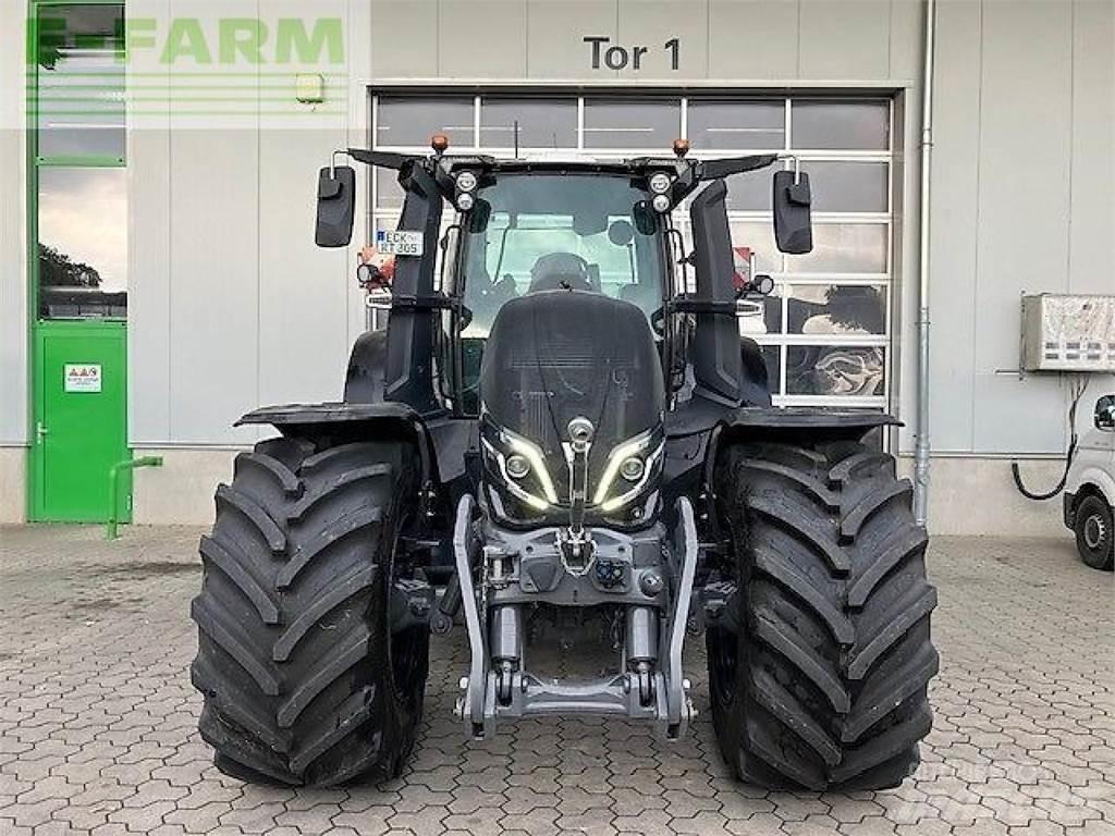 Valtra q305 曳引機
