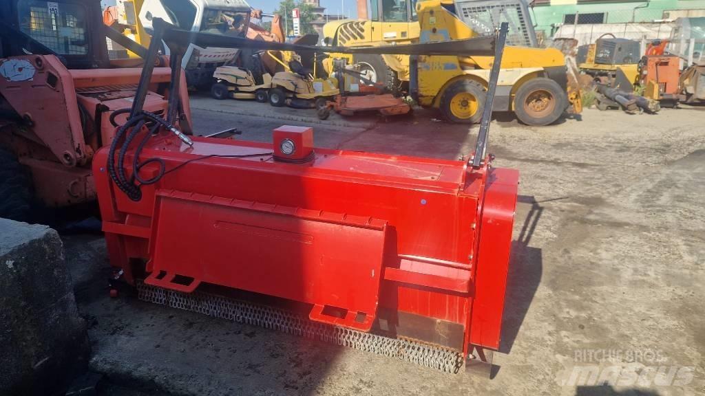 CAT ASV RC100 滑移轉向裝載機