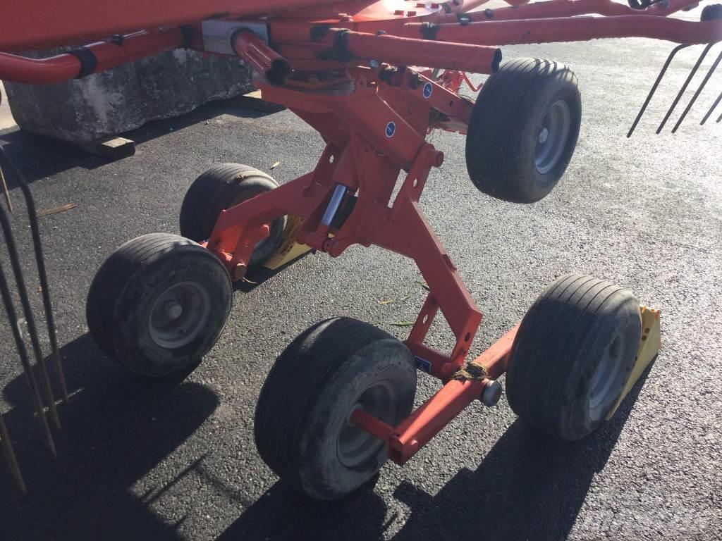 Kuhn GA6632 堆草機