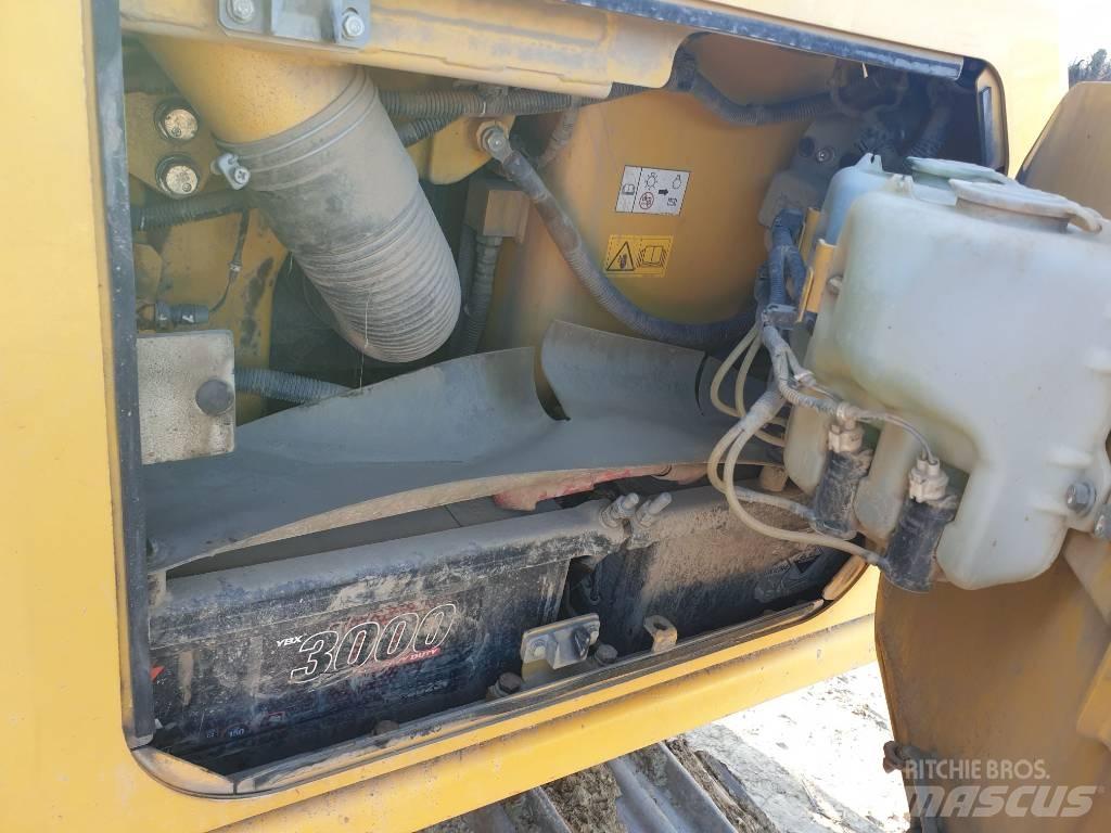 Komatsu D65PXi-18 履帶推土機
