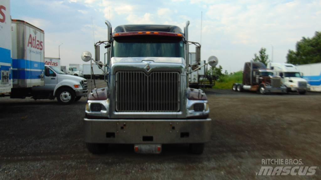 International 9900 i 曳引機組件