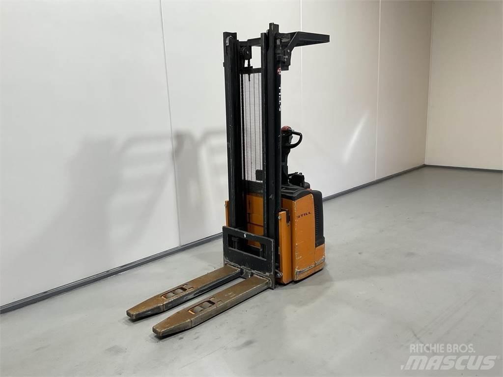 Still EFGV S14 自走式堆積機