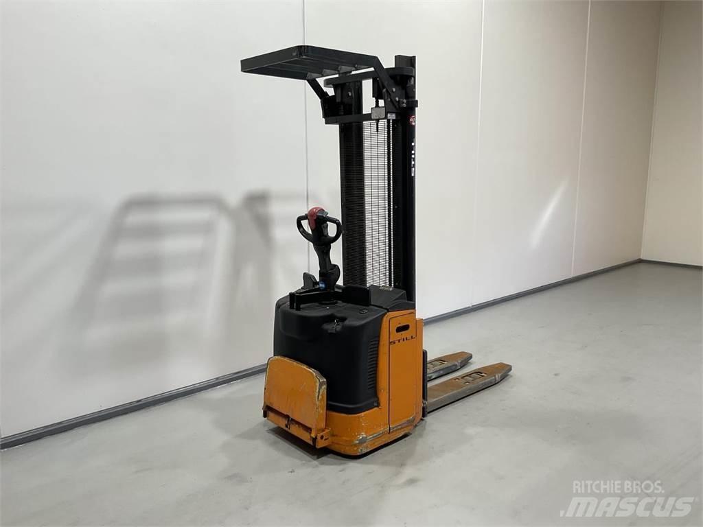 Still EFGV S14 自走式堆積機