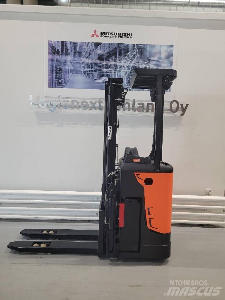 Rocla SST 16 ACI 自走式堆積機