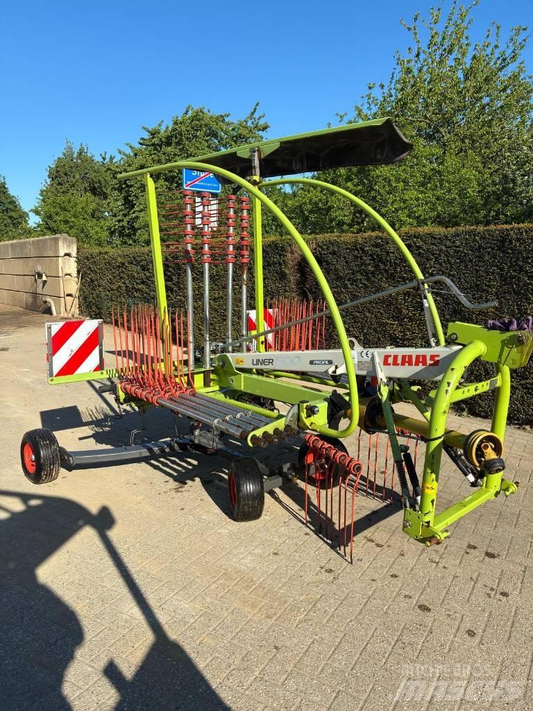 CLAAS Liner 500 堆草機
