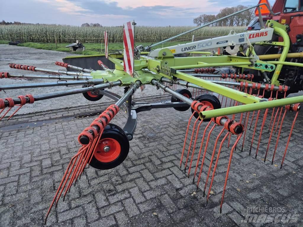 CLAAS Liner 500 堆草機