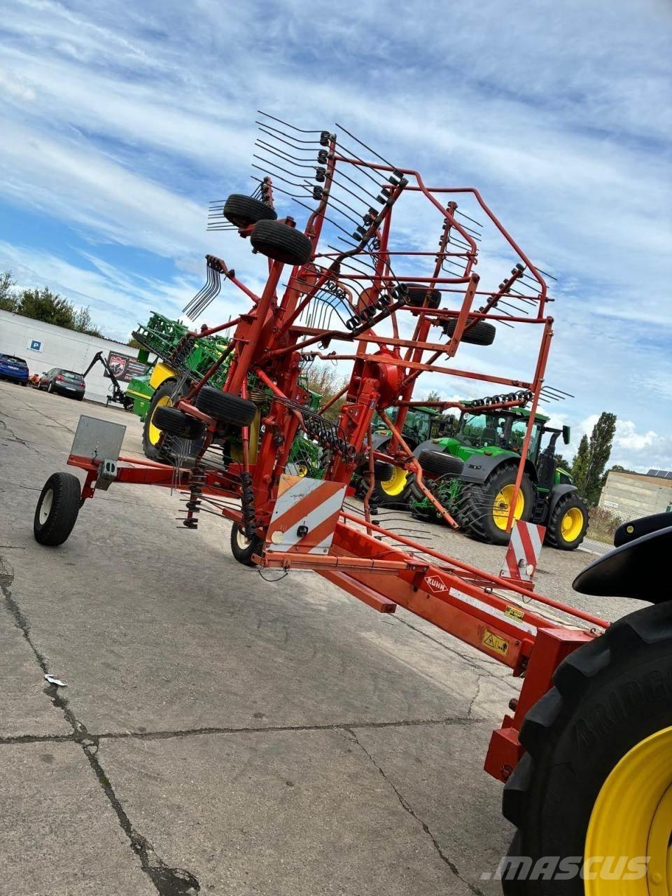 Kuhn GA 7301 堆草機